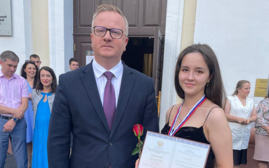 Более 500 выпускников: в Сибстрине вручили дипломы будущим строителям